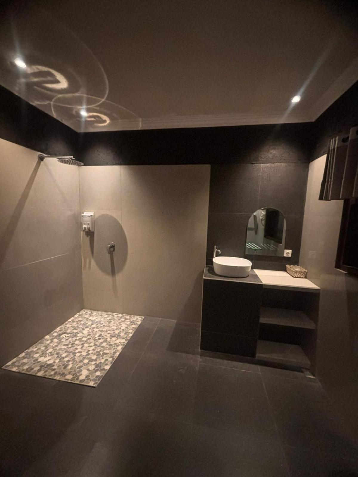 Apartamento Qwank Kuta  Exterior foto